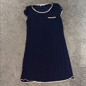 Elegant Navy Chemise with Cream Trim